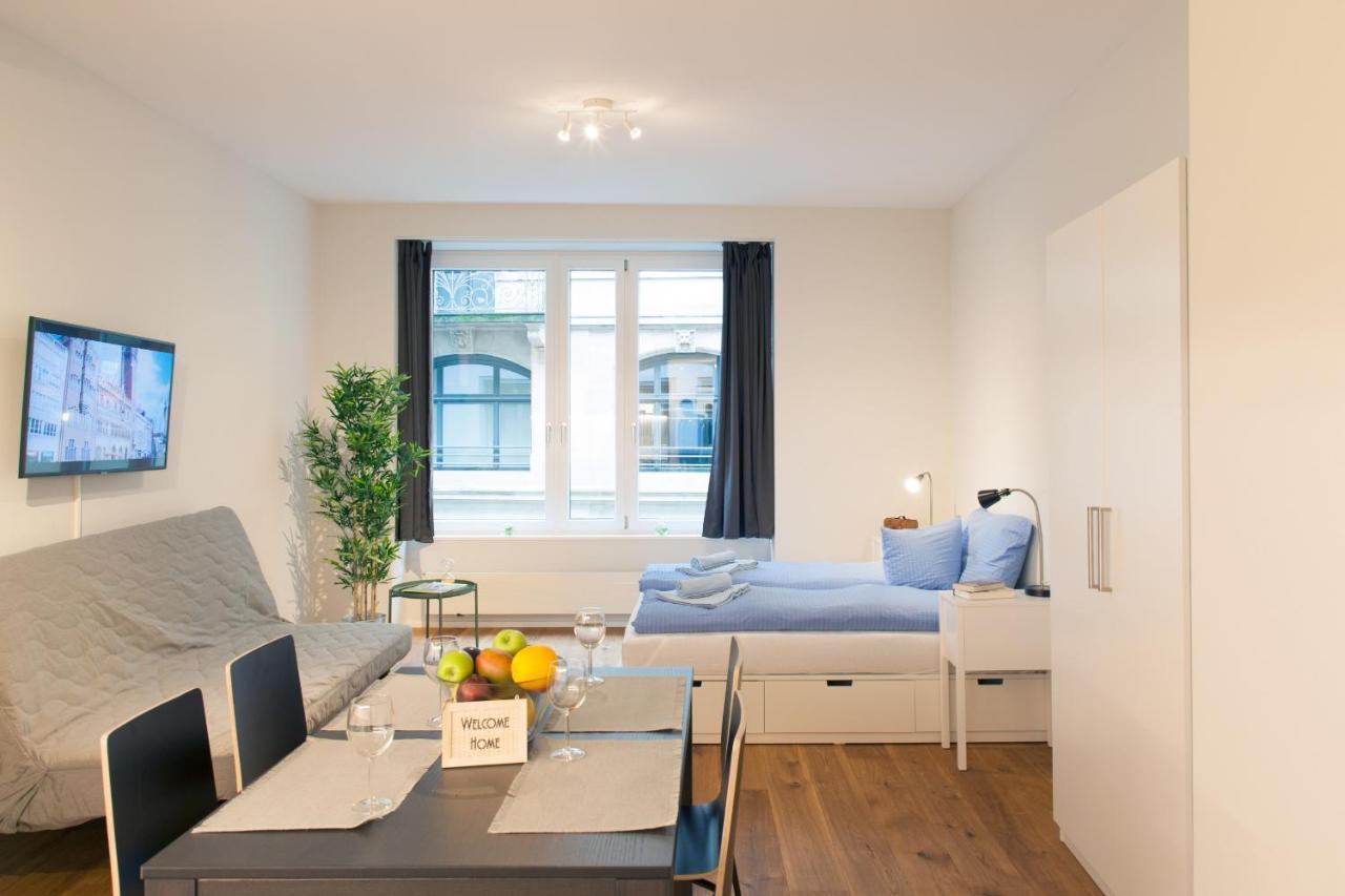 Hitrental Town Hall Apartments Basel Bagian luar foto